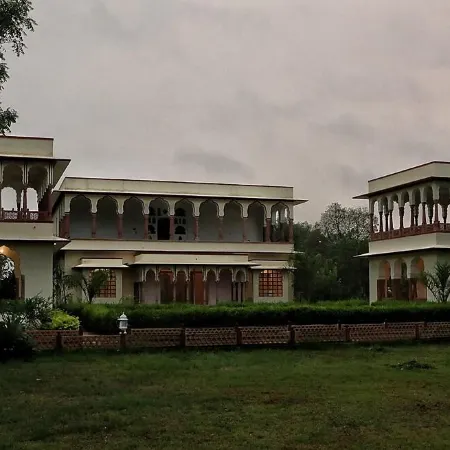 Shahpura Abhaneri Resort