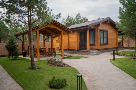 Legenda Manzheroka Recreation Camp Отели рядом с достопримечательностью «Дом Перевертыш»