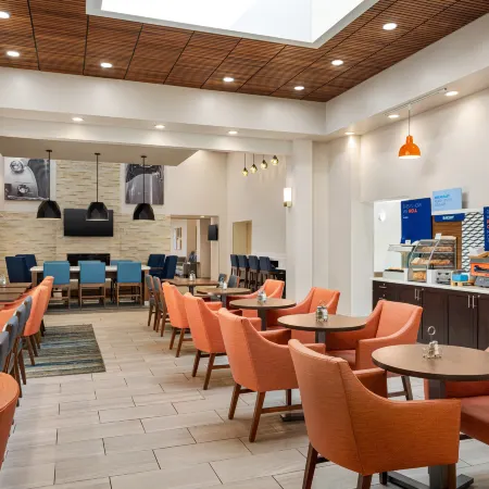 Holiday Inn Express & Suites INDIANAPOLIS W - AIRPORT AREA by IHG