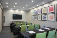 Holiday Inn Express & Suites Phoenix East - Gilbert