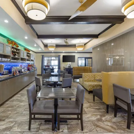 Best Western Plus Emerald Inn Suites