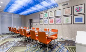 Holiday Inn Express & Suites Florence - Cincinnati Airport