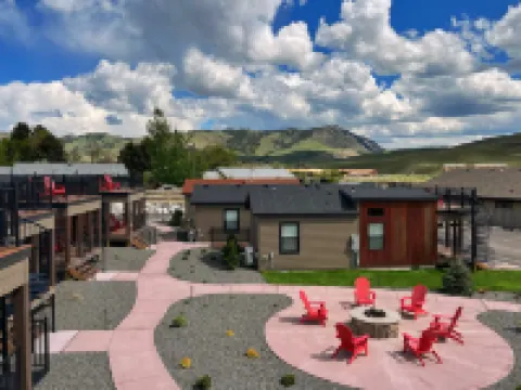 Ridgeline Hotel at Yellowstone, Ascend Hotel Collection Hotels in Gardiner