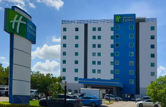 梅尼達智選假日酒店