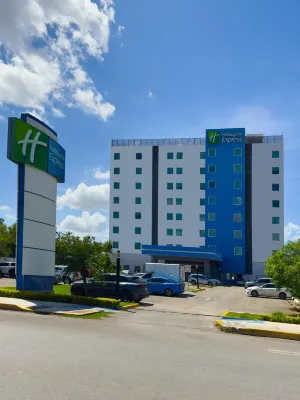 Holiday Inn Express Merida Hotels in 