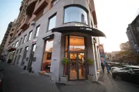 Studio Apartment in  the Center by Sweet Home  호텔