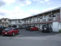 行者之家汽車旅館 - 停車場