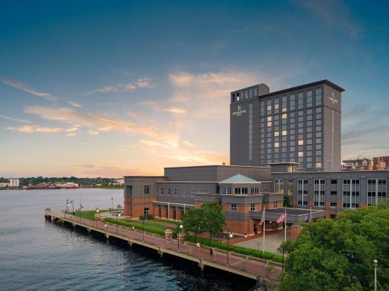 Renaissance Portsmouth-Norfolk Waterfront Hotel