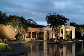 Courtyard Macon