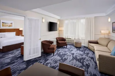 Fairfield Inn & Suites Ottawa Kanata Отели в г. Каната