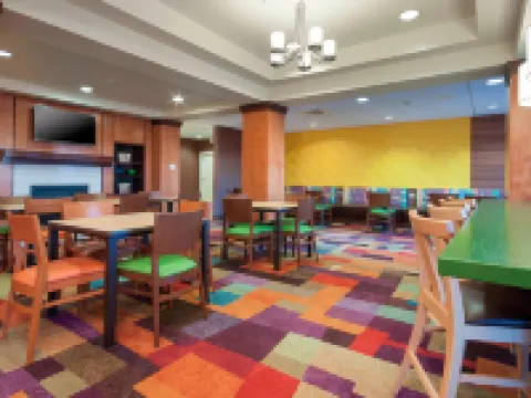 フェアフィールド イン & スイーツ バイ マリオット エル セントロ エル・セントロのホテル