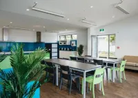 Kennedy Park Resort Napier - breakfast