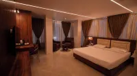 Hotel JK Celebration Hotels near Masjid FIAZAN E JAMAL E MUSTAFA