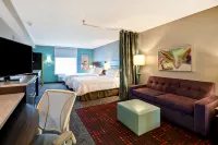 Home2 Suites by Hilton Dothan - ที่มีสระว่ายน้ำ