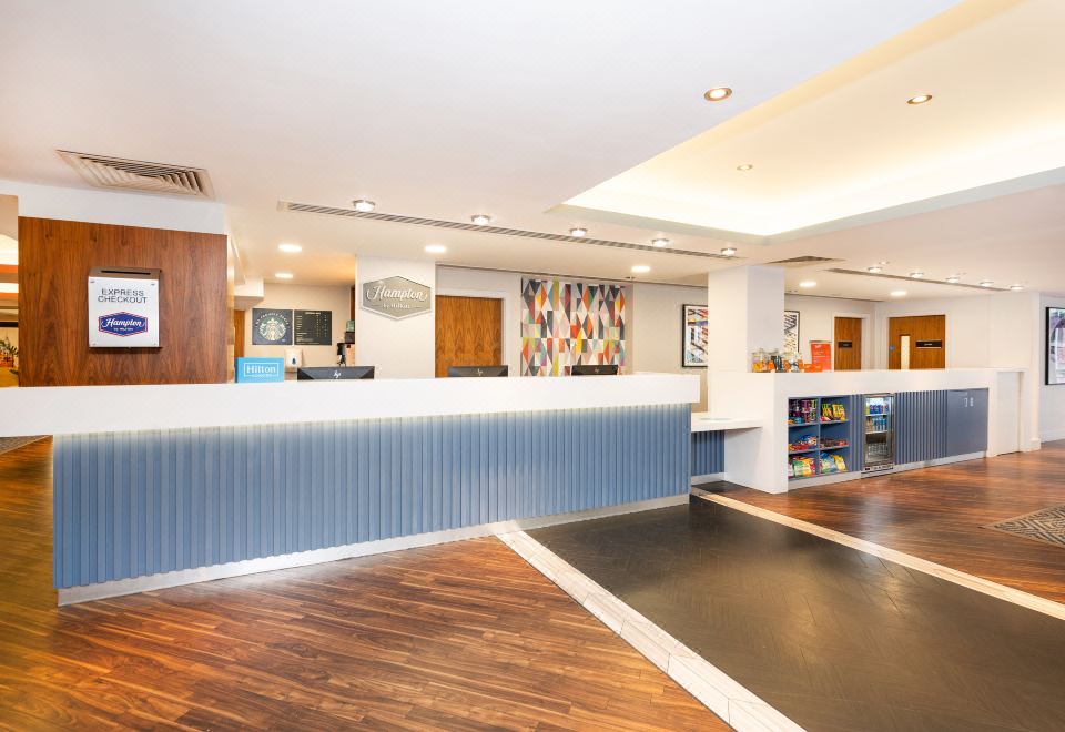 햄프턴 바이 힐튼 셰필드 호텔의 로비 모습