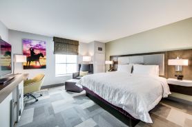 Hampton Inn & Suites Fort Worth Downtown