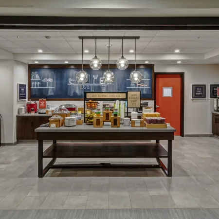 Hampton Inn Fresno Airport