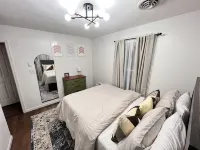 Cozy Pocono Winter Escape 3BD 2BA w/ Fireplace