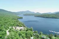 Cozy, relaxing condo overlooking Whiteface Club Resort near Jackrabbit trail.