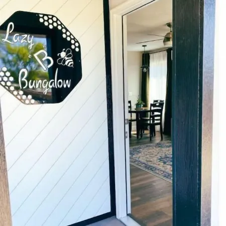 Lazy B Bungalow of Zion E
