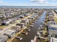 OIB Traditions-Home on the Canal/2King Beds/Dock!