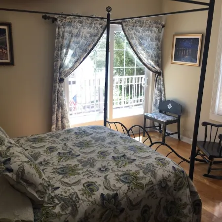Guest House 632 Summit Street
