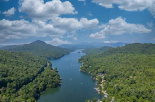 Near Lake Burton, gorgeous Mtn. View, 1920 Timpson Creek School House.