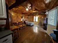 The Cozy Den Hotels in Menifee County