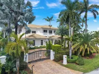 Villa Tortuga: 10 BR 9,500 sq. ft Extravagant Miami Estate w pool, movie theater Hôtels à proximité de : Edmond J. Safra Synagogue
