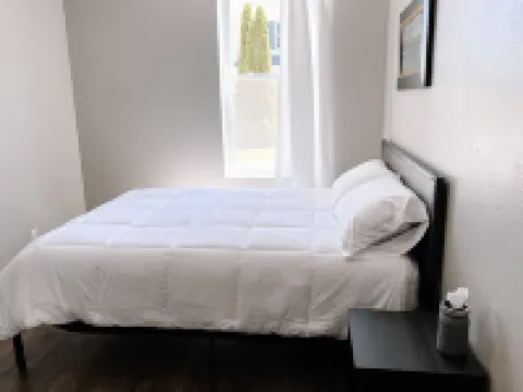 Waterfront 2 BR Lower-level w/ grill & kayaks アルゴマのホテル