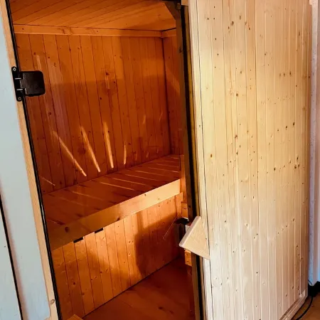 Gemütliche Berghütte mit Kamin im Erzgebirge Nahe Schwarzwassertal