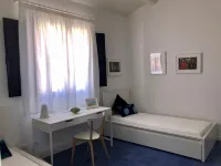 The sea in a glass Casa Museo Del Sapone附近的飯店