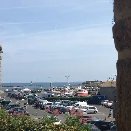 54m2 apartment in historic center with sea view