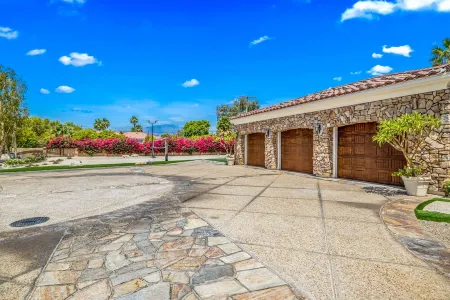 Luxury+deals,Cinema,Basketball,Volleyball, Pickleball, Putting Green,Ping Ping