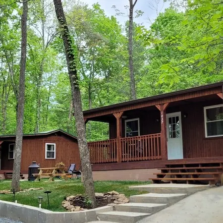 Cabin in the Woods - 5 Miles to Dayton Boat Ramp! 2 miles to NACA Fort Bluff!