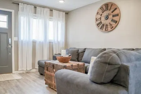 The James Stay on Historic Route 66, Minutes Away from Wineries & Restaurants