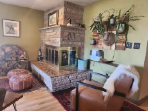 Remodeled Cozy home: 20min to Wolfcreek Ski + 3min to Golf and Rio Grande River Hotels in South Fork