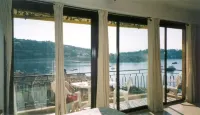 Luxury Apartment with superb sea views Hotels near Chapelle de Saint Pierre des Pecheurs