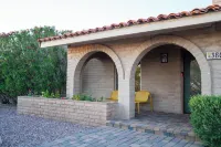 Hacienda Riad - free pool & hot tub heat - desert views