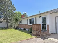 3BR Mountain Views! Family / Pet Friendly + Pool Table - 15 min to AFA - Wifi