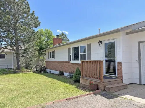 3BR Mountain Views! Family / Pet Friendly + Pool Table - 15 min to AFA Hotels in Monument