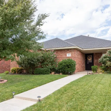 5 ⭐️ Clean & Quiet Barstow Retreat