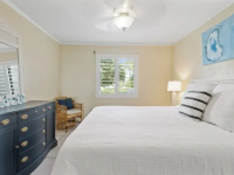 622 Oceanfront Surf Villa: Calm & Cozy Retreat with Vintage Charm by the Sea Hoteles en Sawgrass