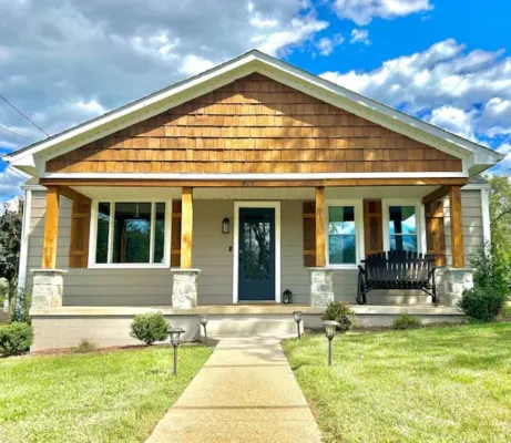 Cottage by the Caverns *FIRE PIT MOUNTAIN VIEWS* Hotels in Luray