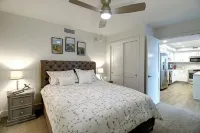 Luxury Waterfront  Condo with Breathtaking Sunsets and Marina Views