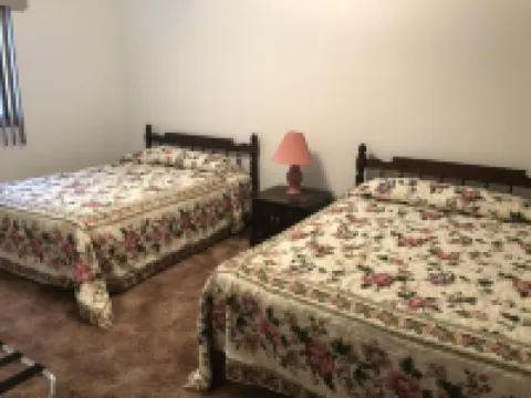 Clean, Comfortable and Quiet Condo at the base of Jackson Creek Summit