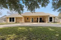 Entire 4Br Home + Private Pool – Family Friendly, Sleeps 8