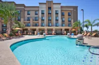 Hampton Inn & Suites Phoenix Glendale-Westgate Hotels in Glendale