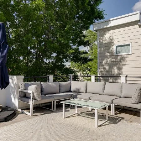 Elegant 3-Bedroom Home with Stunning Rooftop Deck & Dining Area