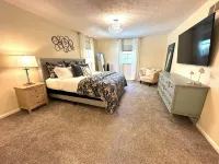 "Stay 'n Play" in Mason - Game Room/ 4 Season Room/ Wooded Private yard/ Firepit